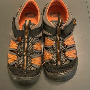 Academy Sports Size 12 orange Mesh Water Shoes Poolside Beach Vacation Vibe